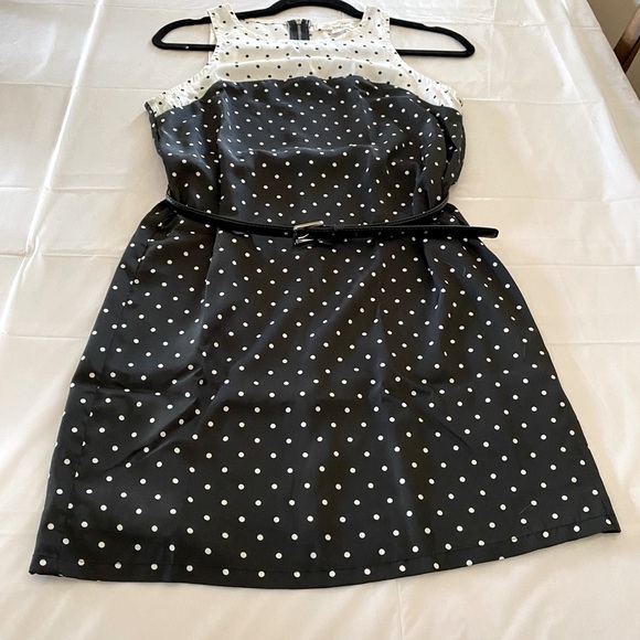 Rewind Black & White Slip on Polka Dot Dress. Sz. XS/Juniors with belt. EUC - Picture 7 of 11